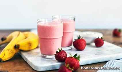 طرز تهیه اسموتی توت فرنگی با روش کافی شاپ ها