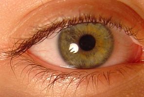 7اشتباه جالب درباره ی چشم ها/سلامت