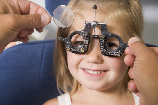 اهمیت معاینات چشمی در کودکی/سلامت