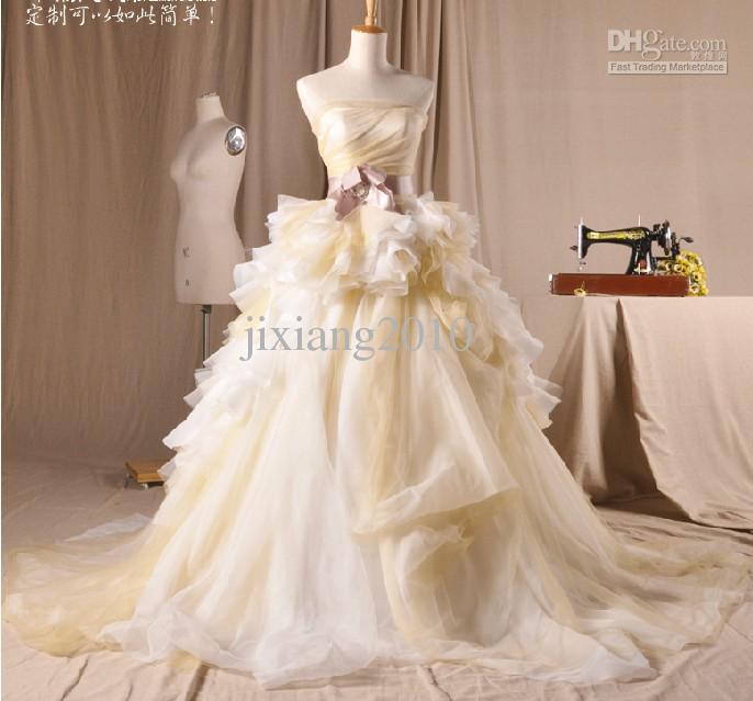 مدل لباس عروس اسکارلتی ۲۰۱۳!وسایل موردنیاز عروس